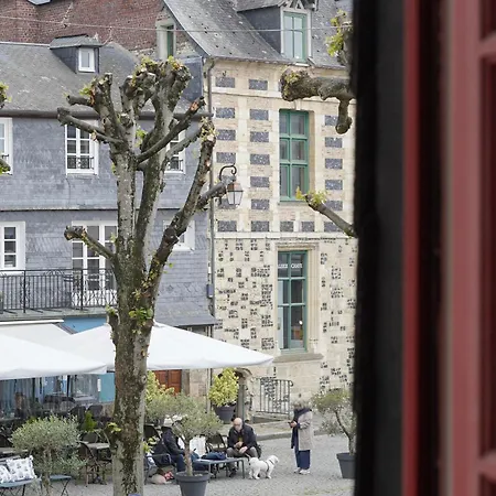 Hotell L'absinthe 3*