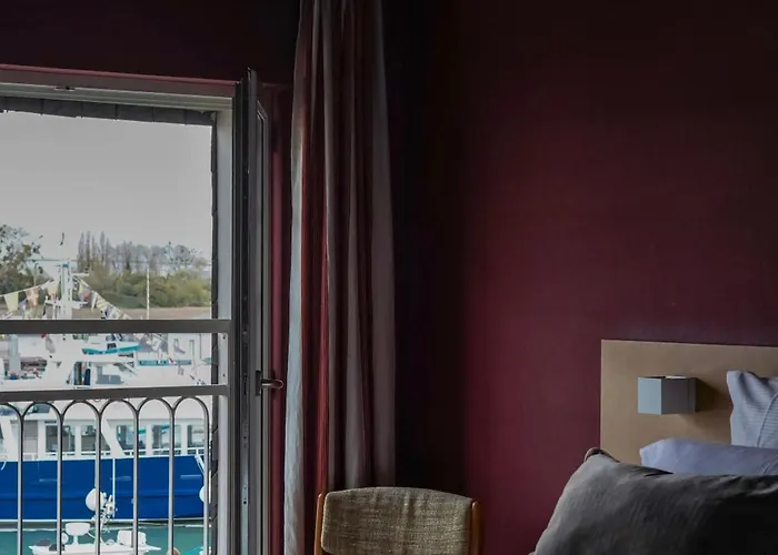 L'absinthe Ονφλέρ